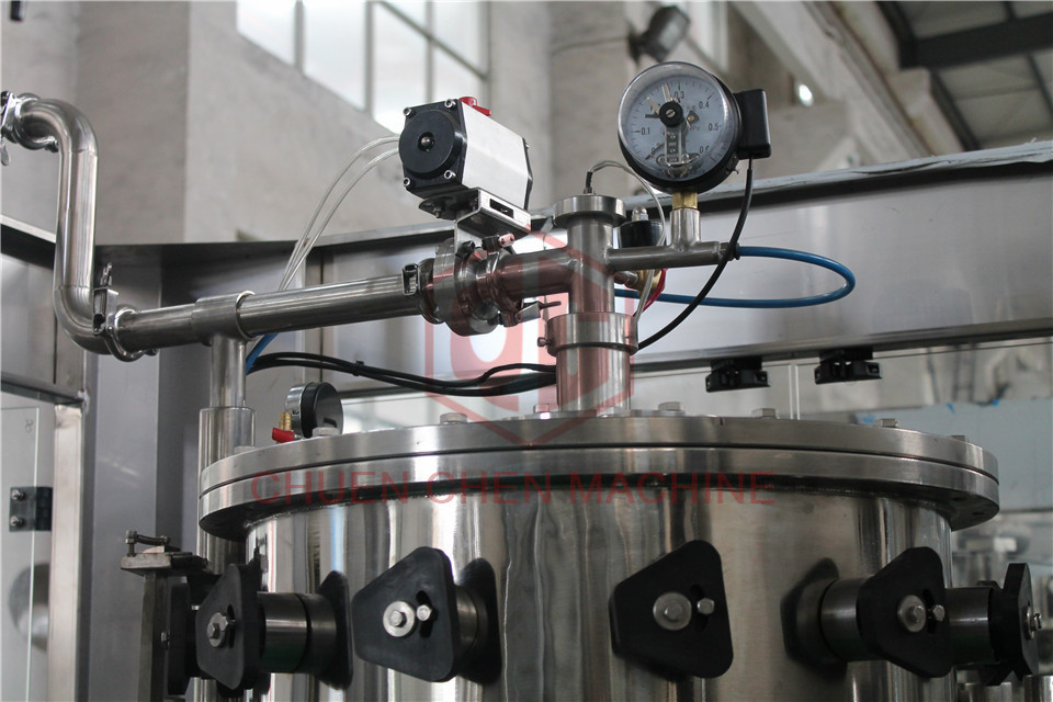Ss Beer Bottle Filling Machine / Juice Canning Aluminum / Pet Can Filling Machine