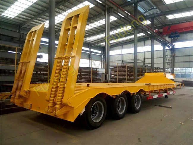 3 axles 12 tires low bed trailer, 50 ton capacity Mechanical suspension