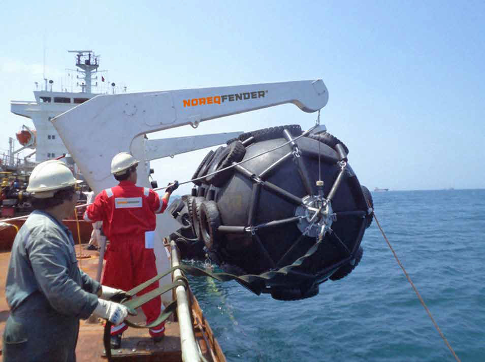 50Kpa Internal Pressure Marine Rubber Fender Pneumatic Rubber Fender