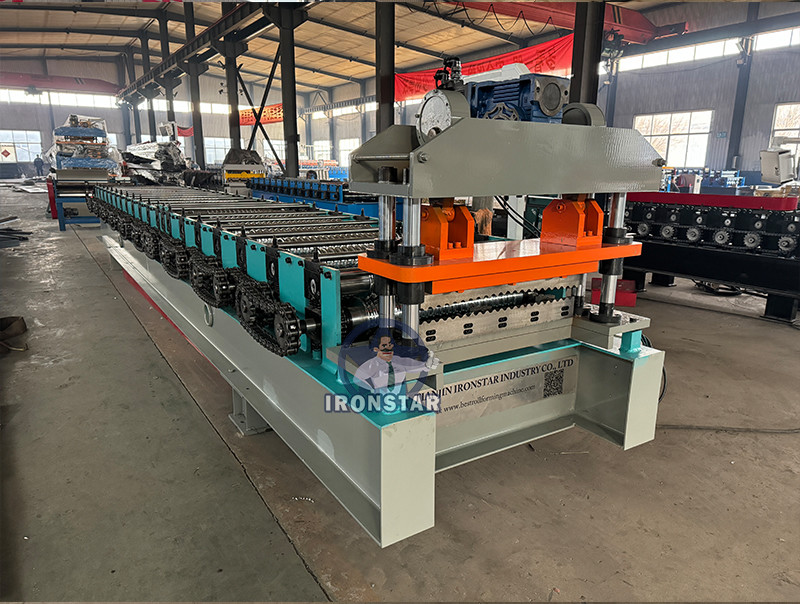 600 630 660 corrugated roofing sheet roll forming machine in Japan