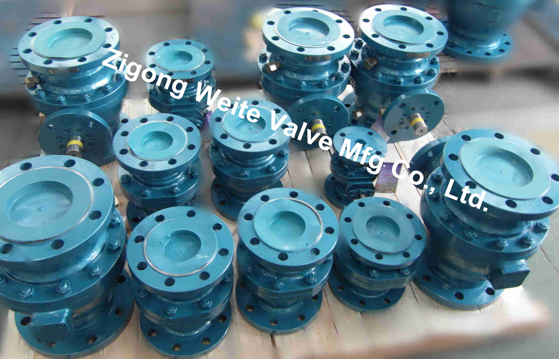 OEM ODM PN40 Flanged WCB Ball Valve DN250 Blue With Two Valve Seats
