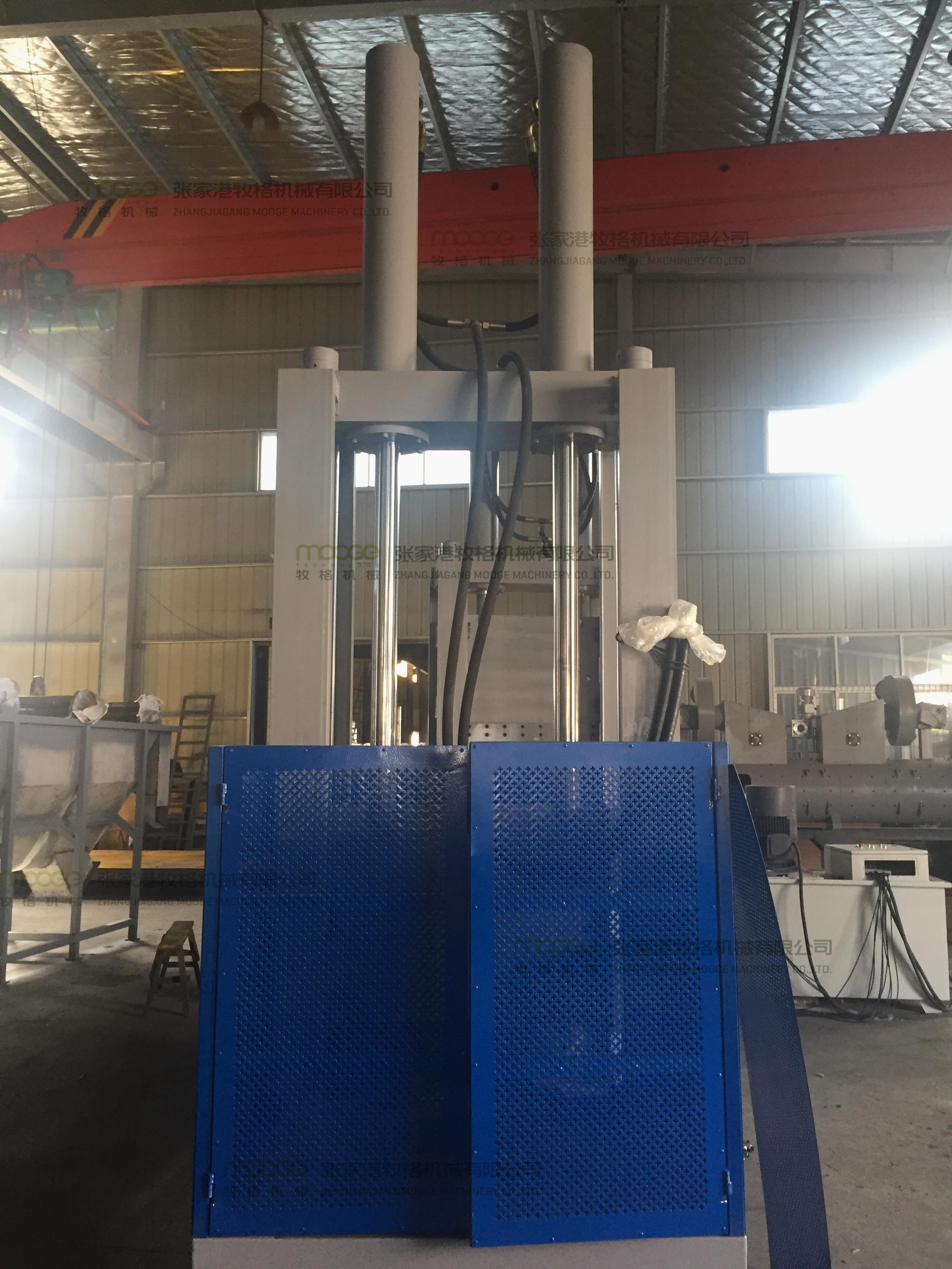 Single Knife Hydraulic Bale Cutter 2t Rubber Bale Cutter