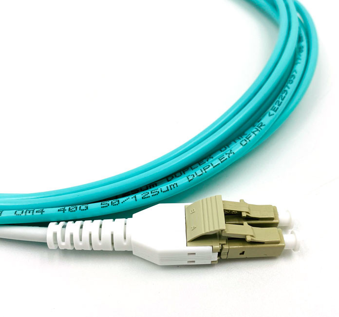 Multimode Duplex OM3 optical patch cord With 100G Data Transfer