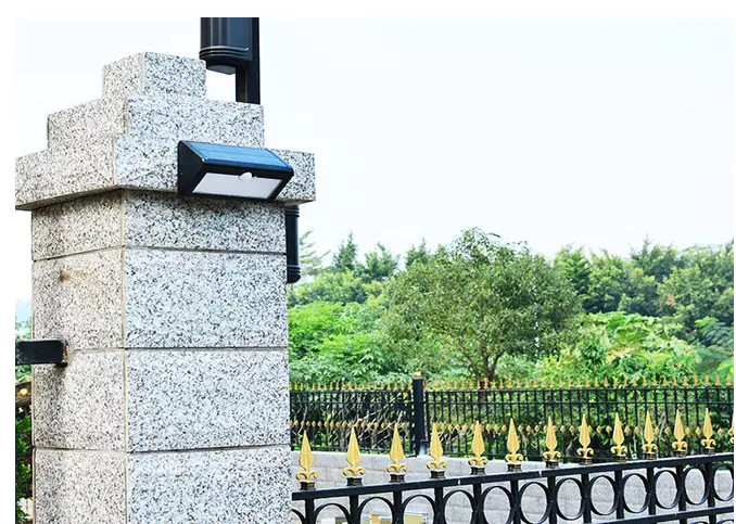 Low Consumption Solar Motion Sensor Flood Light With Excellent Water Resistance