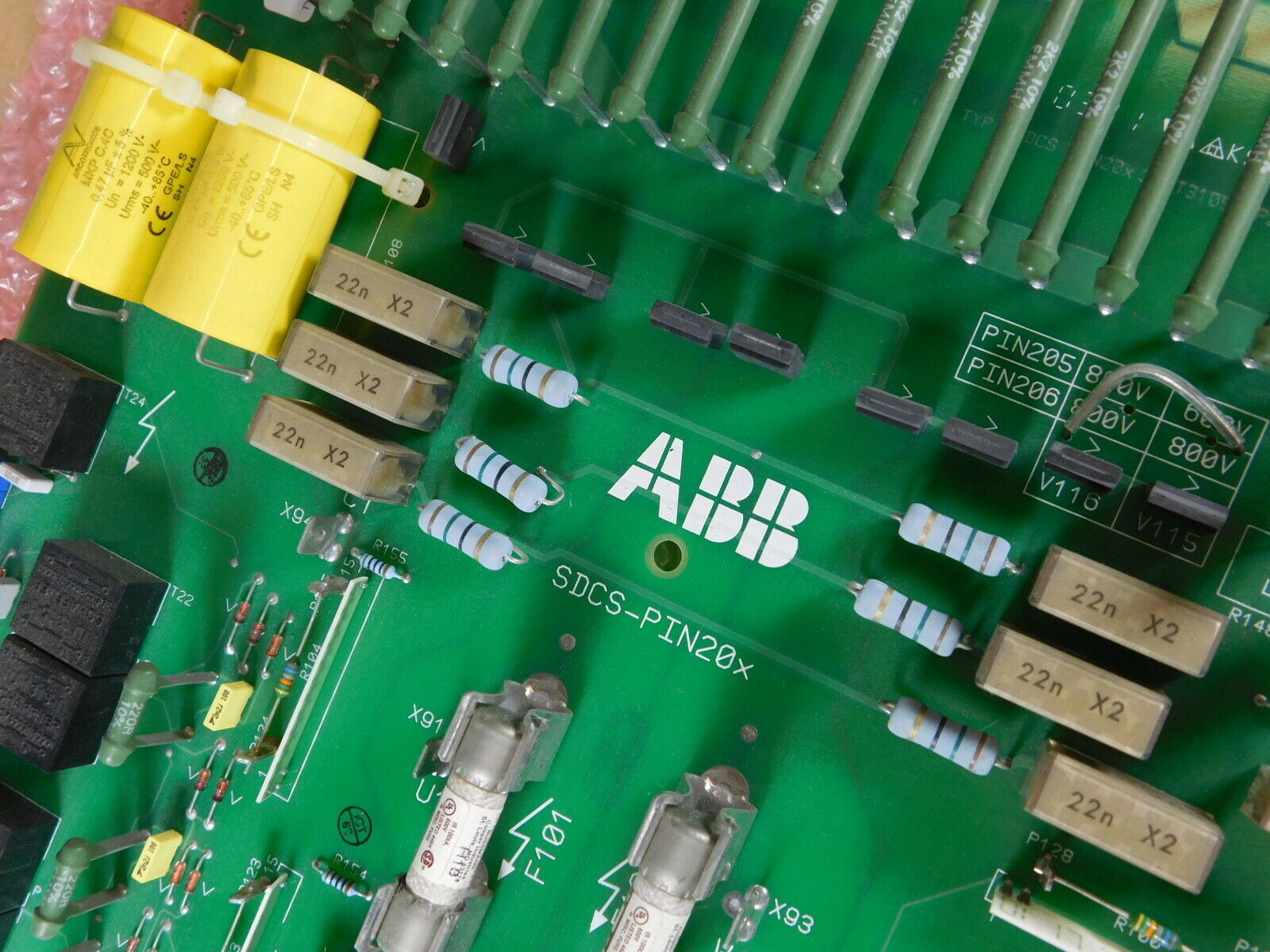 3BHB004661R0101brand new and original,red is main color,GATE UNIT POWER SUPPLY 4AMP KU C711 AE.