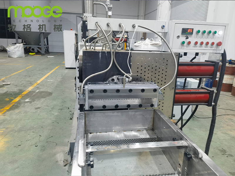 HDPE LDPE LLDPE Rigid Flakes Plastic Recycling Extruder Machine