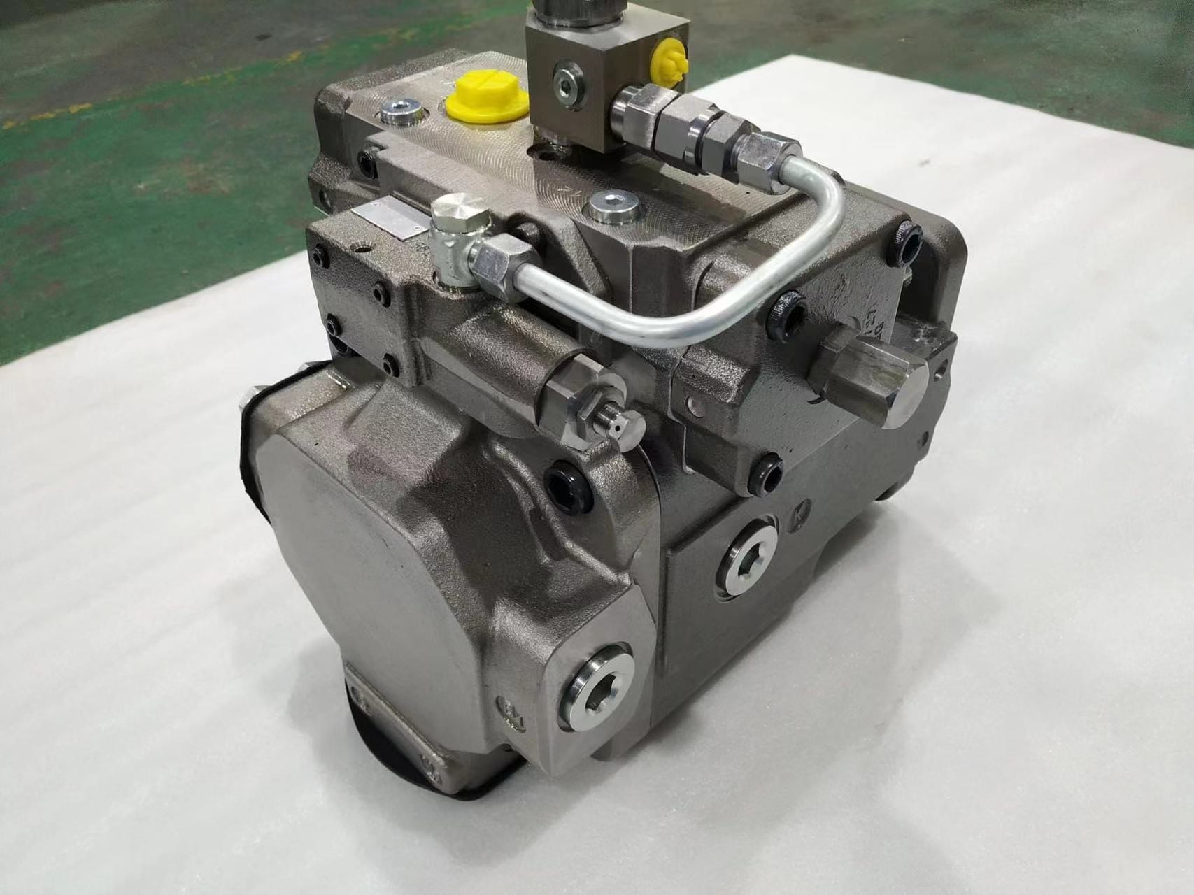 Compact and Powerful Hydraulic Variable Pump for Space-Constrained Environments