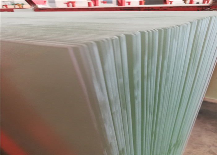 Flat Transparent Solar Glass Solar Glass Customized Size With High Solar Transmittance