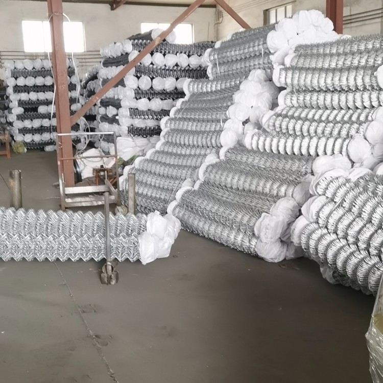 Height 1.8m Chain Link Fence 60X60 1.8X25m Chain Link Fence secure Chain Link Fence
