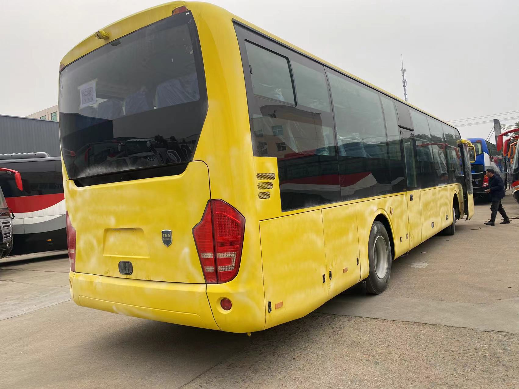 70 Seater Diesel Fuel Type Passenger Coach Bus Used Youtong Bus with Luxury Features