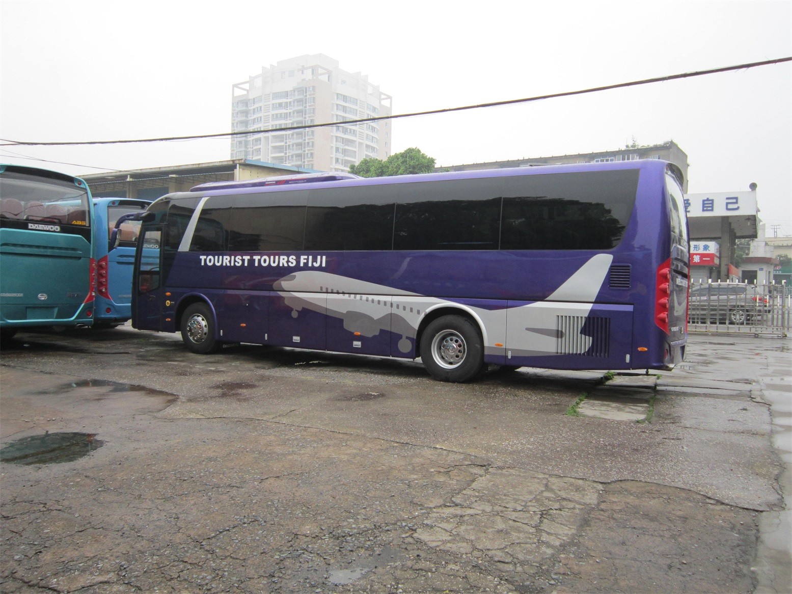 Dawoo 45 Seats Diesel Bus Manual Bus Right Hand Drive Used Passenger Bus With Air Condition For Africa GDW6117