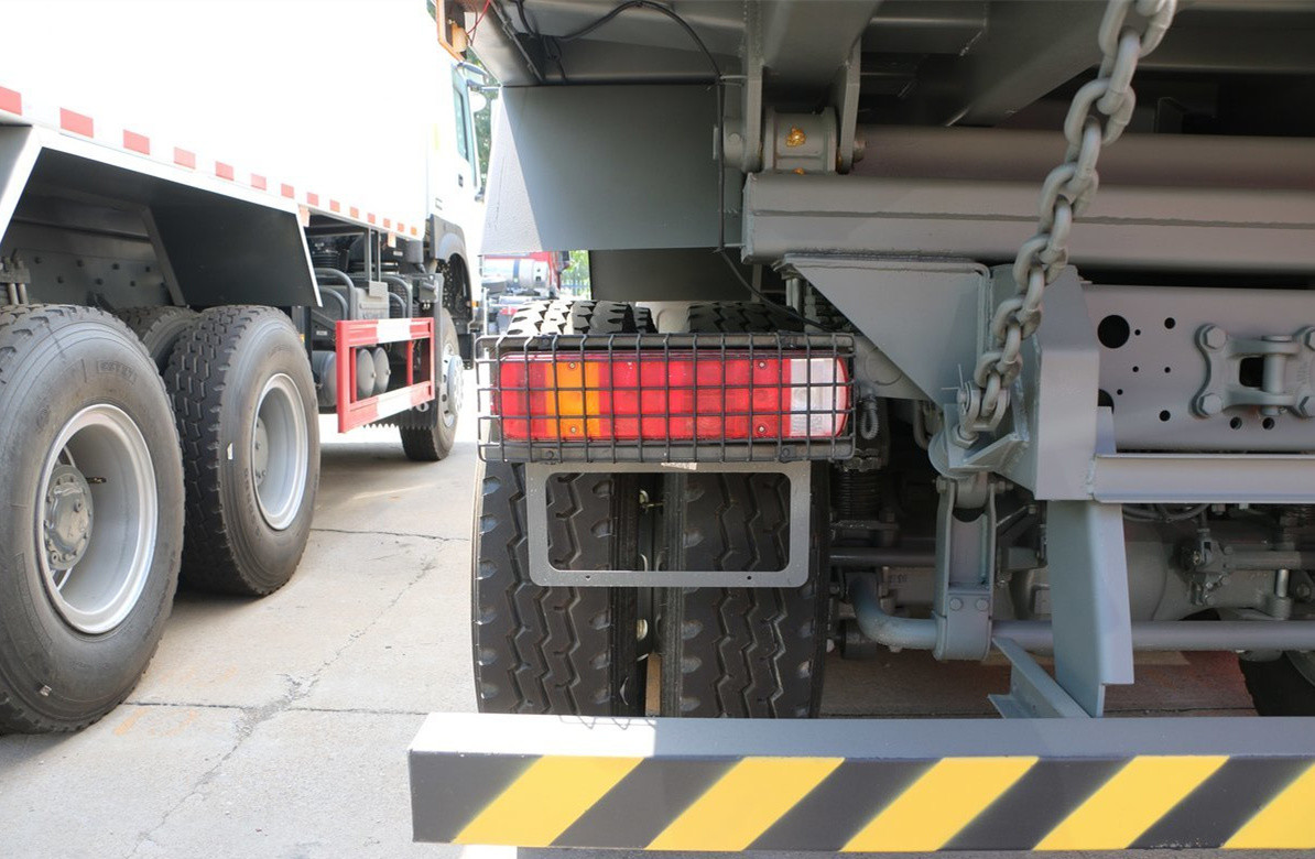 Sino Truck Used 6×4 Dump Truck Howo 371hp Euro 3 Use In Africa 6.8 Meters Long Box