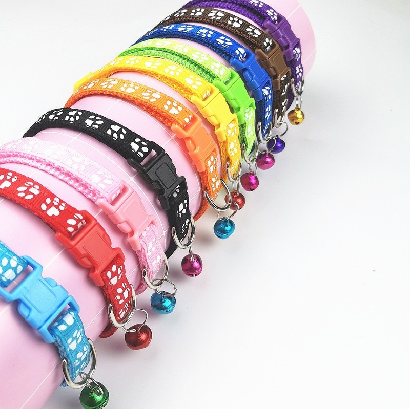 red cat collar with bell 
