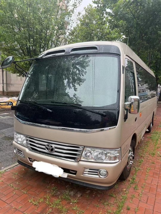 30 Seater Toyota Coaster Mini Bus with Left Drive Manual Transmission and Materials