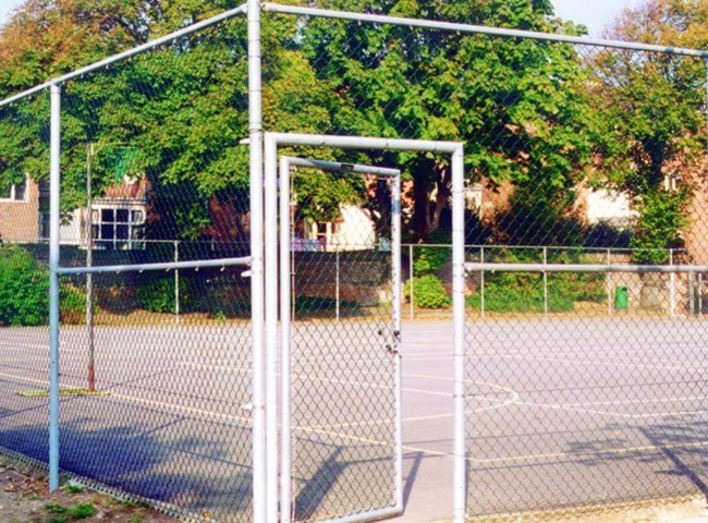 F654 F900 Chain Link Double Swing Gate Zinc Coated With Round Post