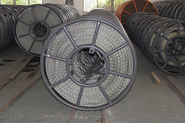 18mm 200kN Galvanized Steel Anti twist Wire Rope Conductor Stringing ROpe 12 Strands 6 Squares