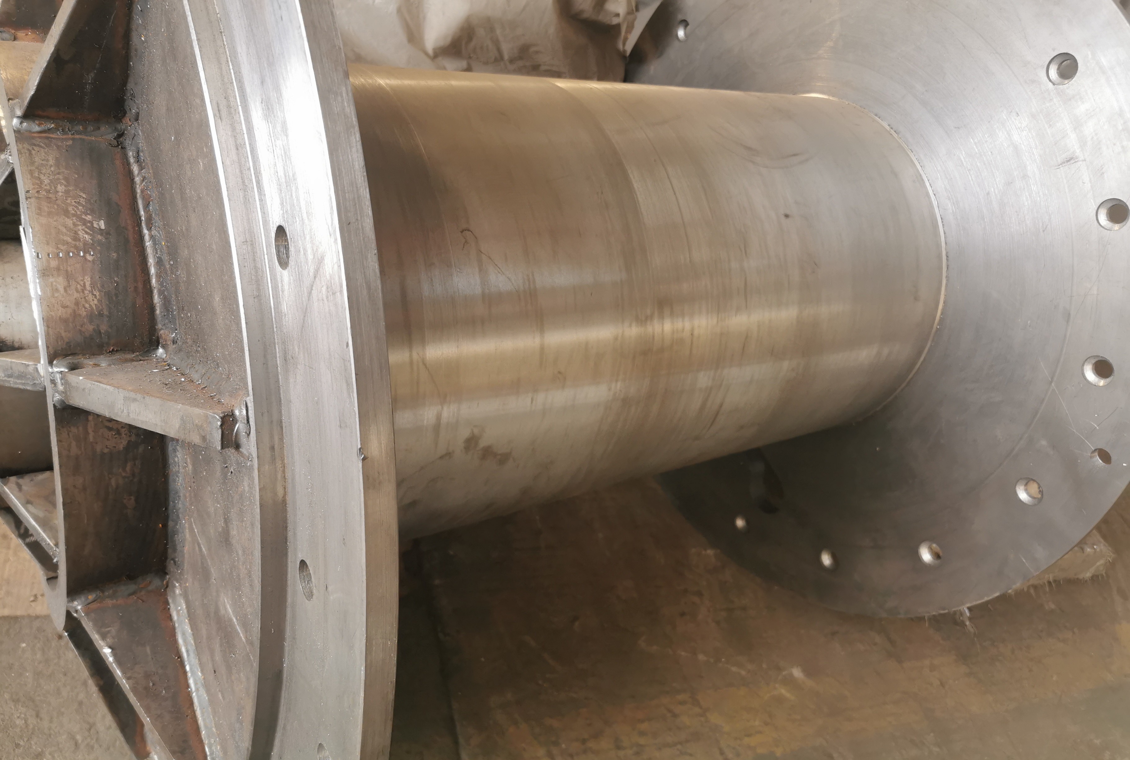 Lifting Crane And Pulling Equipment Cable Winch Drum With Lebus Sleeves