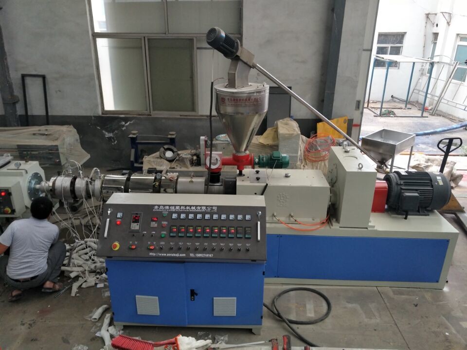 PVC Water And Sewage Pipe Plastic Extrusion Line For Architectural Water Supply