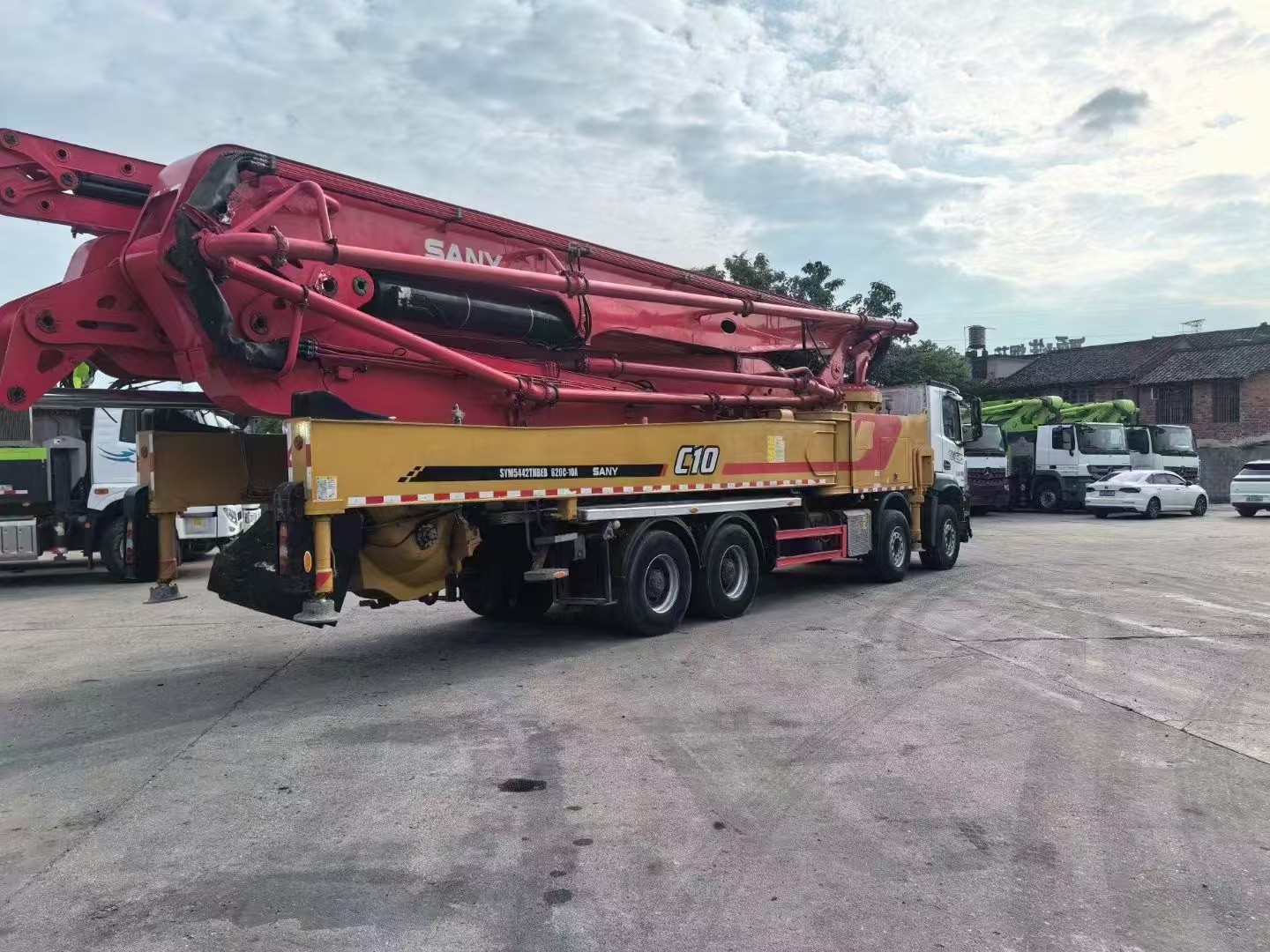 2021 62M C10 SYM5442THBEB 620C-10A Mercedes chassis Used Sany Concrete Pump Truck Pumping Pressure 12Mpa