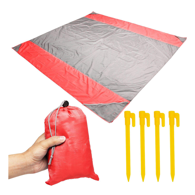 Outdoor Camping Sand Proof Ripstop Nylon Waterproof Compact Beach Blanket / Oversize Picnic Blanket / Beach Mat