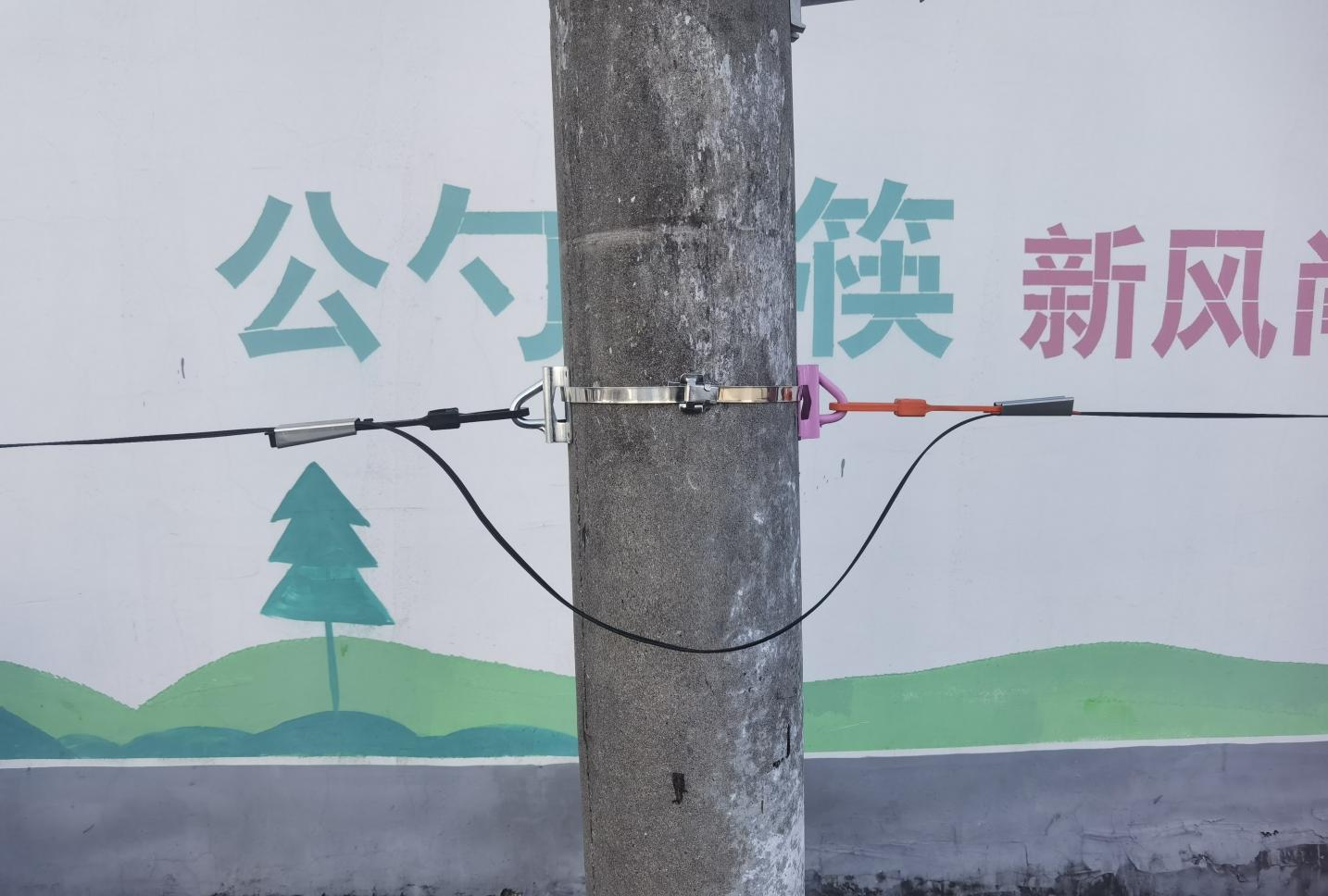 Drop Cable Clamp for Outdoor FTTH Network Fiber Optic Cable 1KN 2-8mm Nylon and Metal