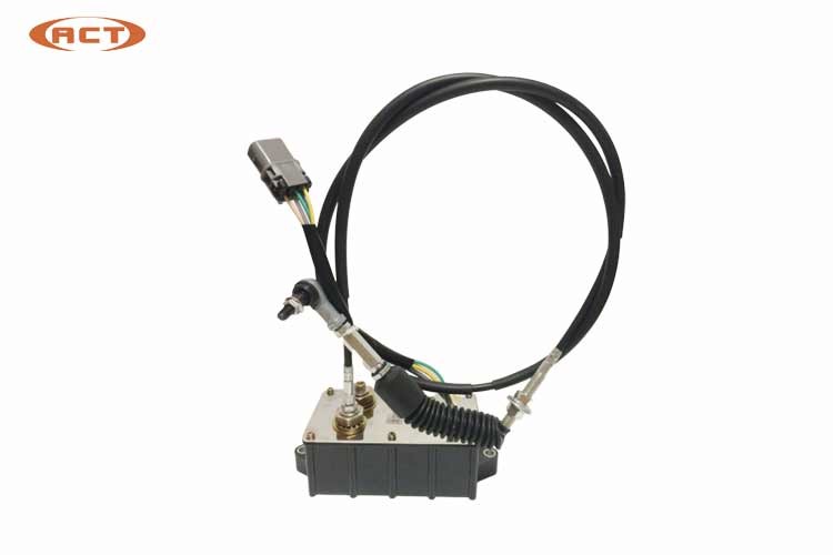 DAEWOO DH300-7 Electric Excavator Throttle Motor Square , Stepper Motor