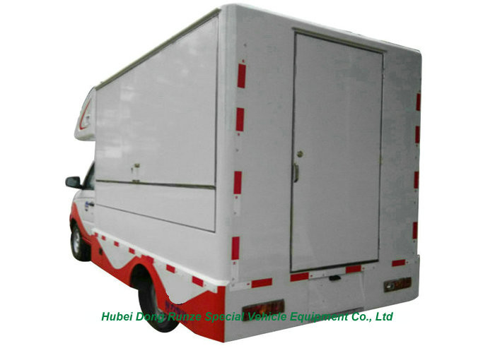 FOTON Enclosed Street Mobile Restaurant Truck For Fast Food Vending