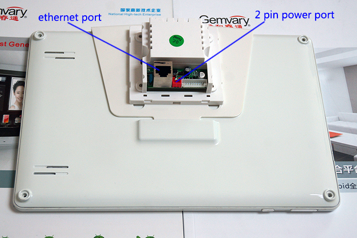zigbee-android-tablet-pc-700-2.JPG