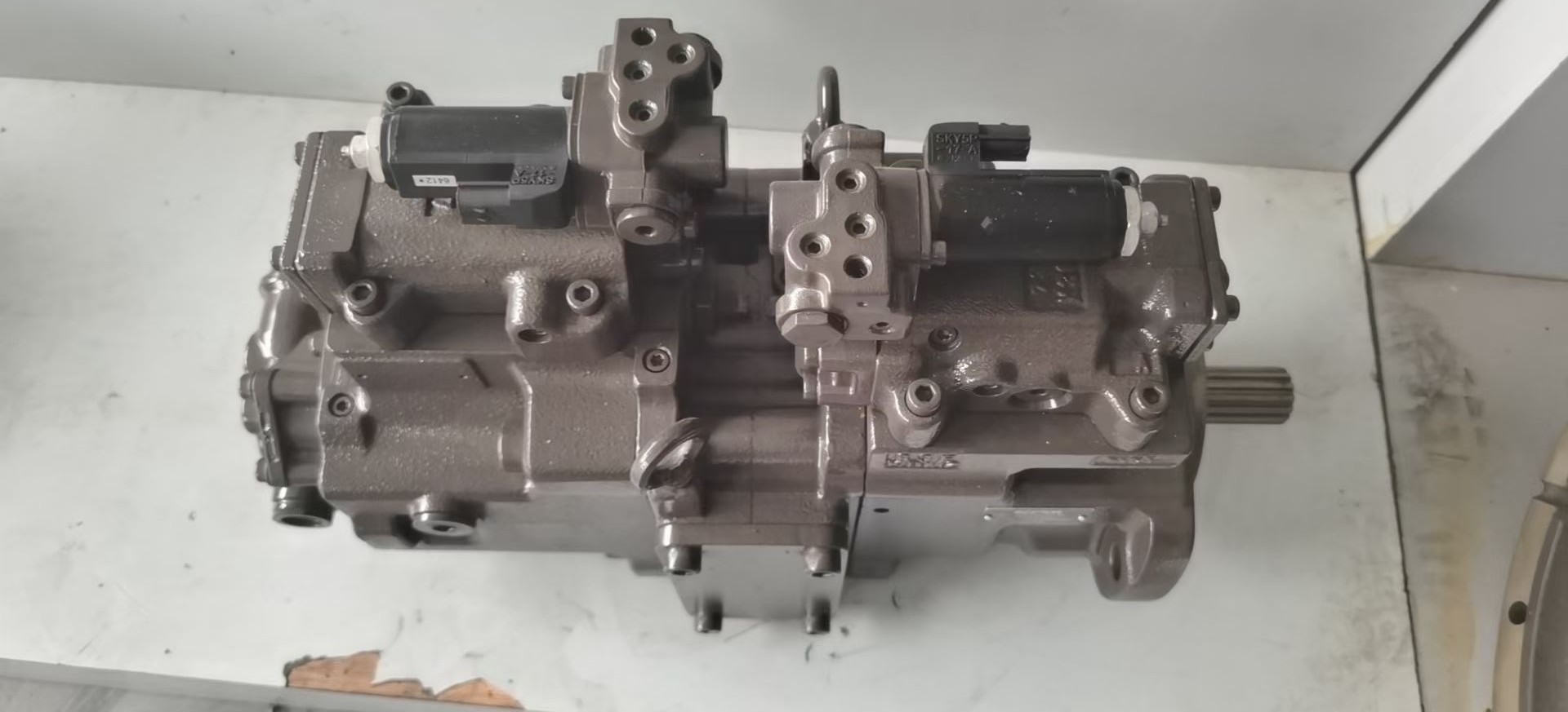 Kobelco SK130-8 SK140-8 Excavator Main Hydraulic Pump K7V63DTP179R-OE13-AVD
