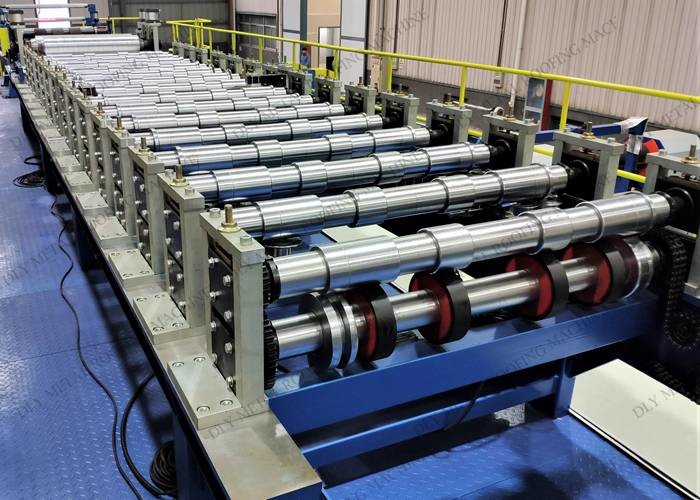 PLC Pu Panel Machine 8m Continuous Pu Sandwich Panel Production Line