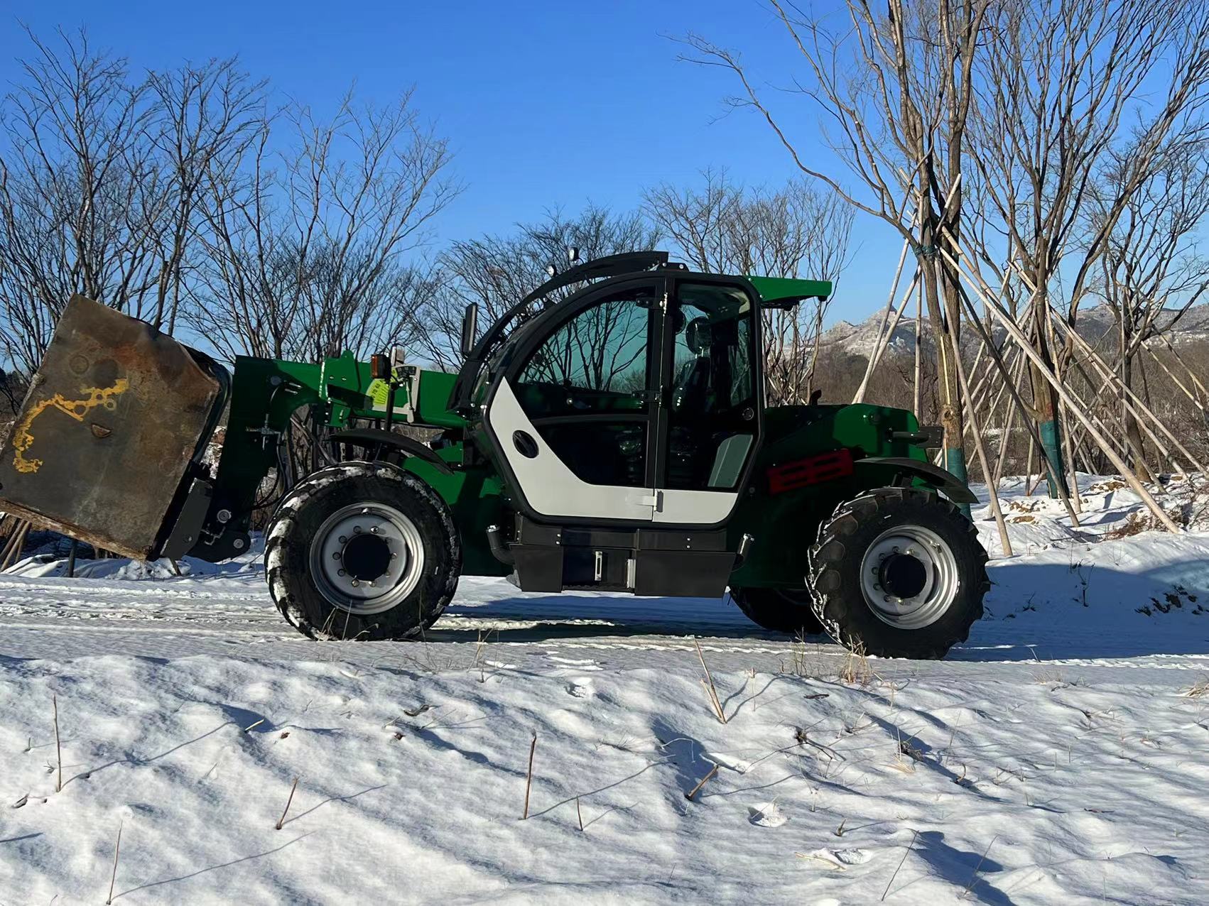 3-5 Ton Diesel Forklift with 7m Telescopic Handler and USA Cummins EPA T4F Engine