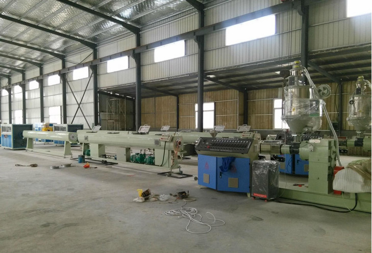 380V 50HZ Plastic Pipe Extrusion Line , PE HDPE Pipe Making Machine