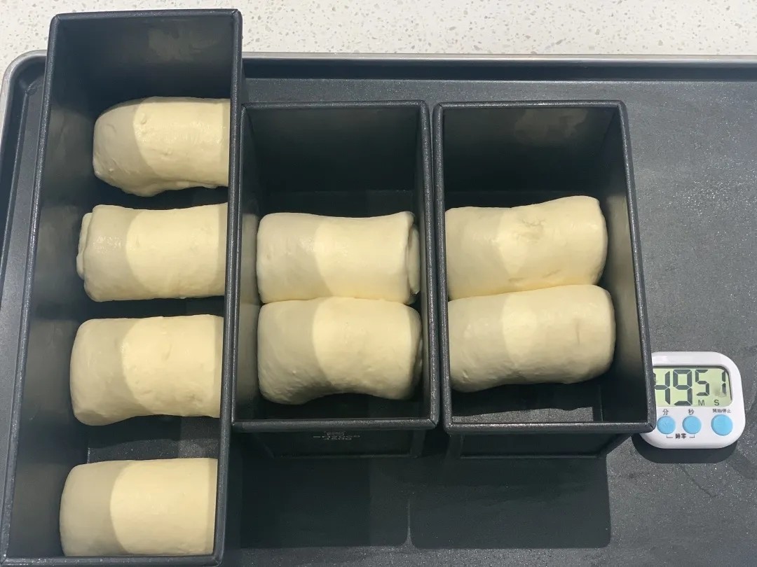 2000pcs/H Dough Moulder Machine 50-600g 1-15mm Loaf Bread Moulder With Net Curling Mesh