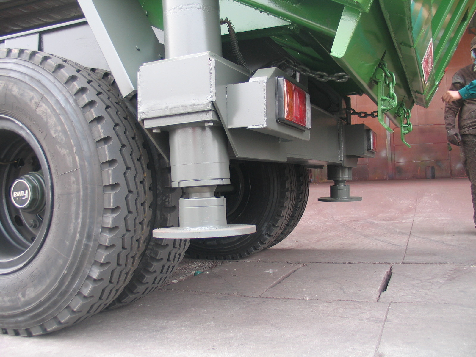 3 Axles Dump Tractor Trailer , Semi Dump Trailers 45T Capacity SGS