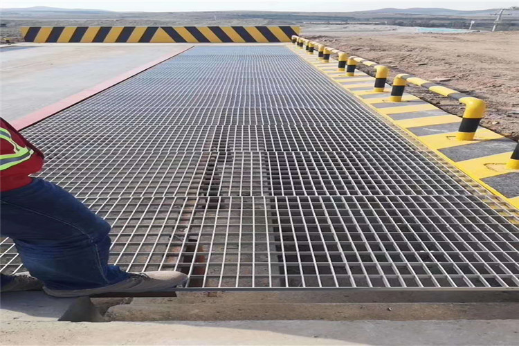 Hot Dipped Galvanized Steel Bar Grating / Floor Grating / Stair Treads / Platform Grating