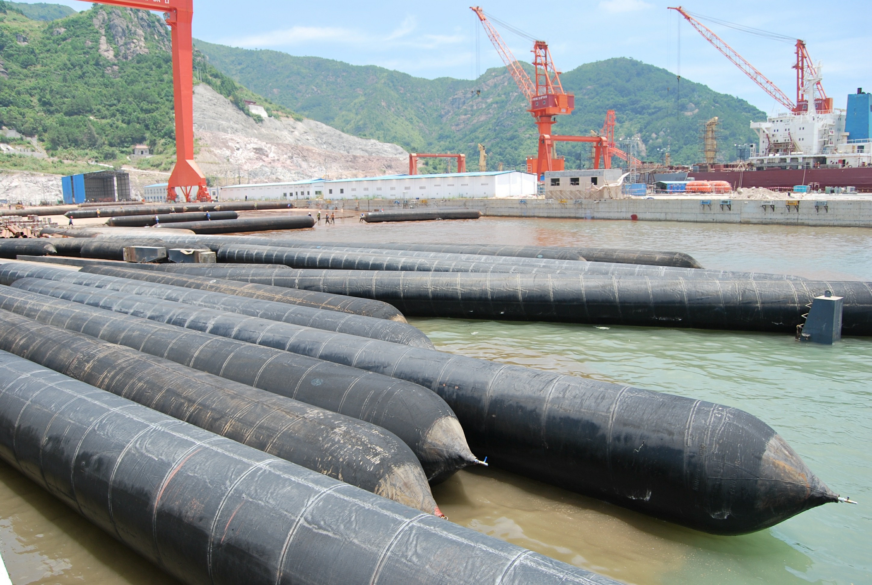Standard Quality Ship Launching Airbags Boat Rubber Airbag For Docking
