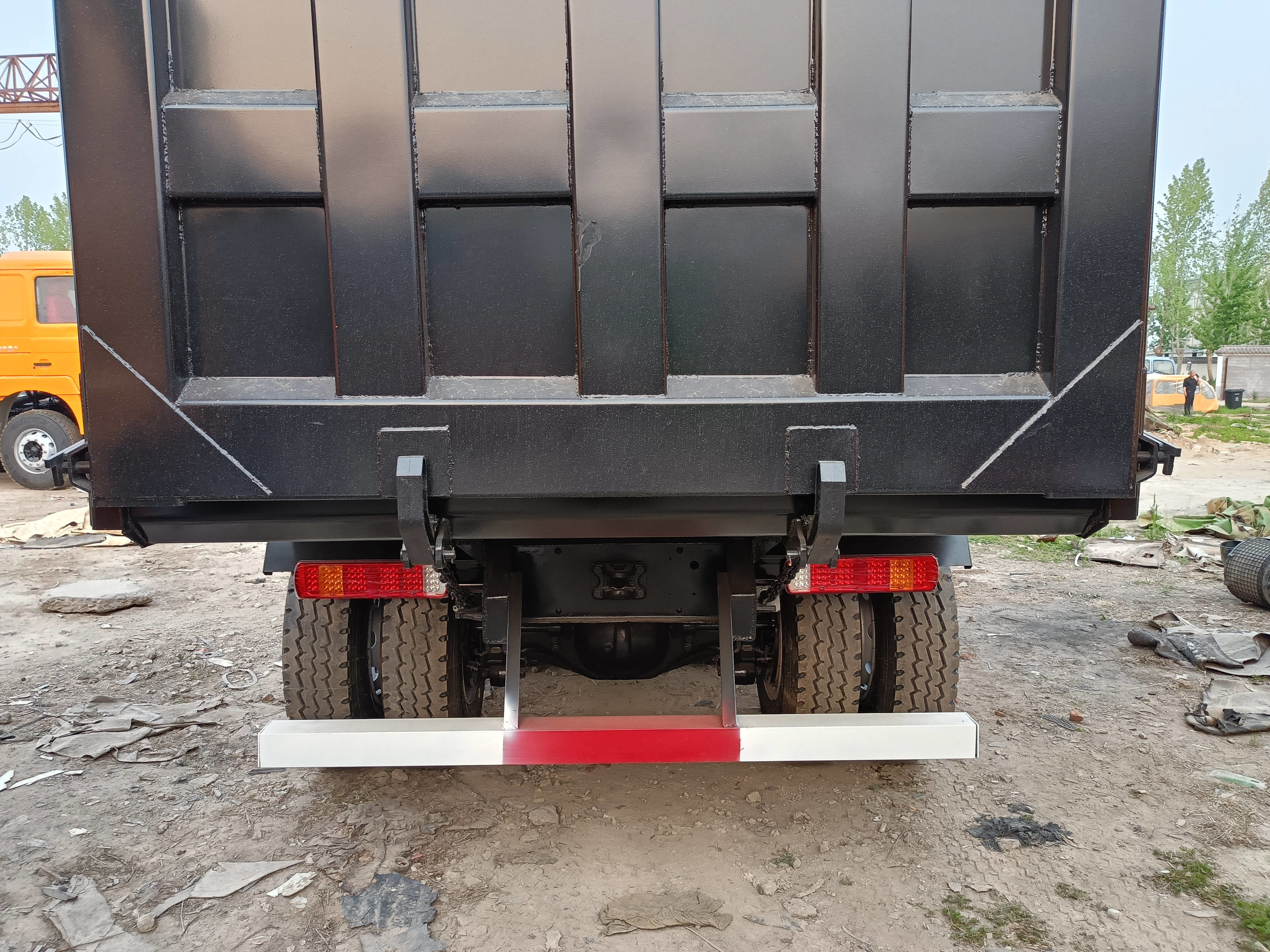 Shacman F3000 Dump Truck 6*4 Used With Refurbishment Weichai 380hp Diesel Flat Roof Cabin
