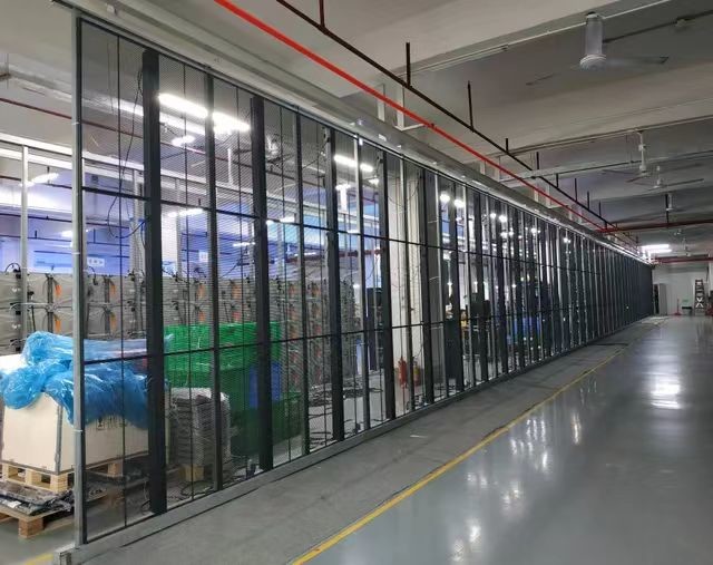 Double-sided P3.91 Transparent LED Screen Max Power Consumption 440W/m2 ODM