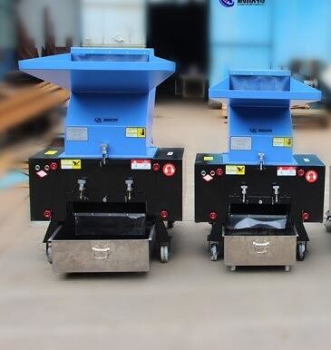 4kw Power Plastic Grinding Machine , Pet Bottle Crushing Machine With Steel Screws