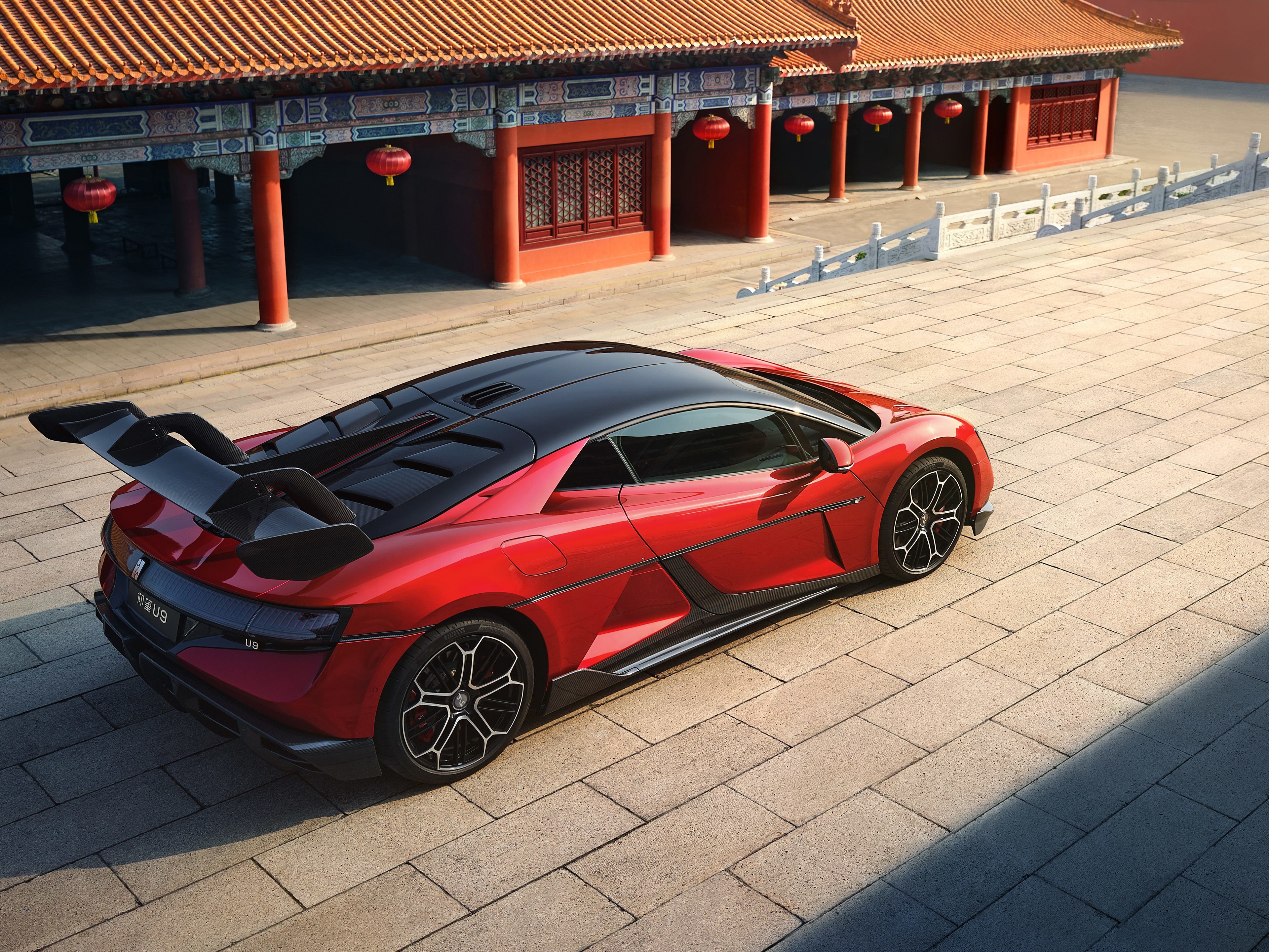 Byd Yangwang U9 2024 Standard Luxury Awd Four Motors Sports Car Pure Electric 1306 HP High Speed Sports New Car Price