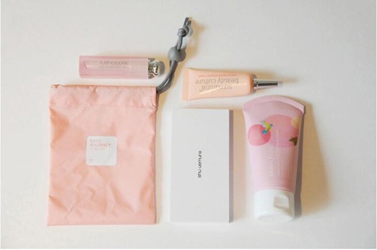 promotional eco friendly beauty waterproof fabric polyester drawstring bags Custom dust cover pocket for cloth gift
