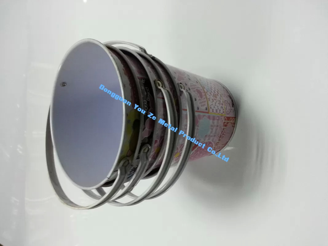 Recyclable Tin Bucket Small Metal Buckets Christmas Tin Buckets with Handle CYMK Printing
