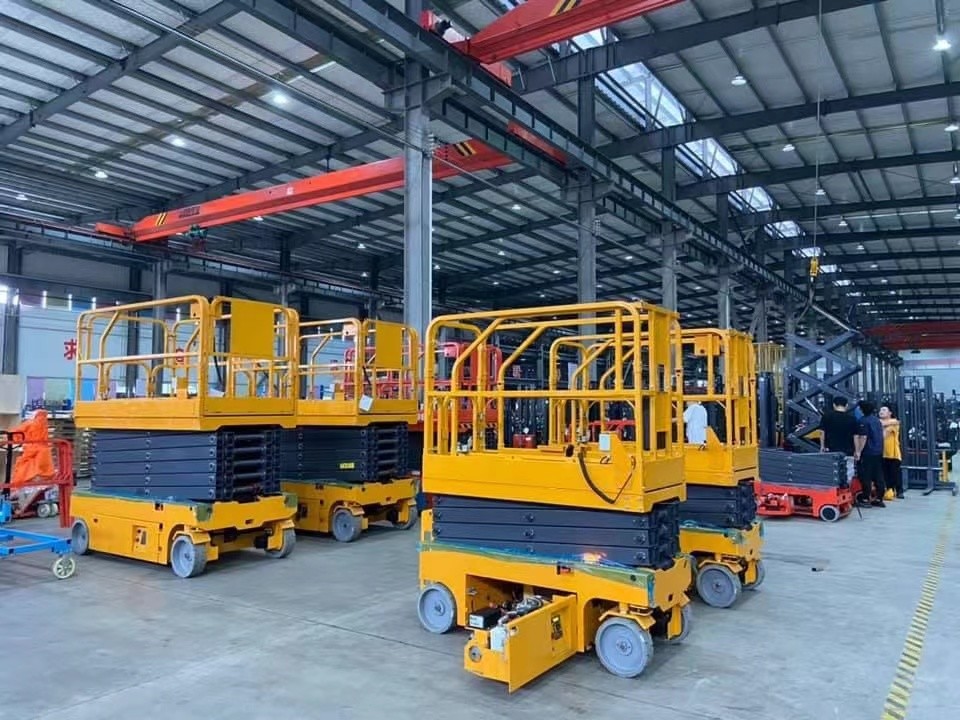 Electric Lifting Aerial Work Platform Scissor Lift For Warehouse 11.9m