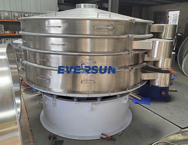 15 - 30 Degree Angle Vibratory Screening Machine Low Noise Level 2 - 4mm Amplitude