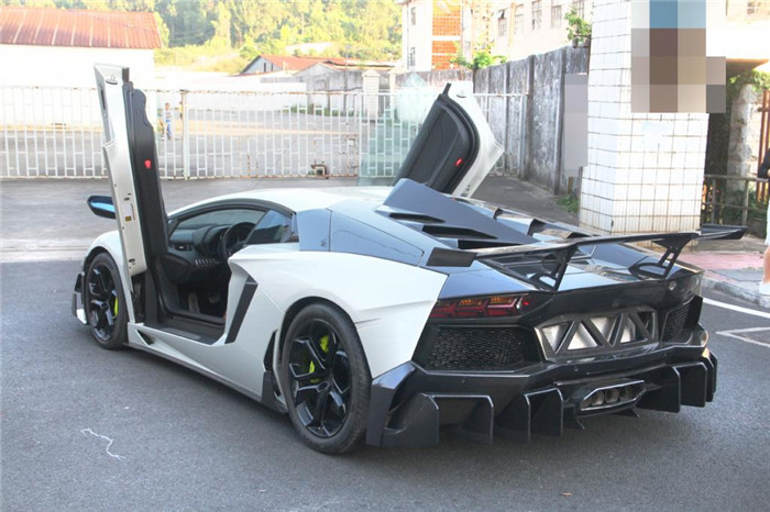 For Lamborghini LP700 Carbon Fiber Body Kit LP700 Upgraded DMC Style Carbon Fiber Front and Rear Bumper Body Kit