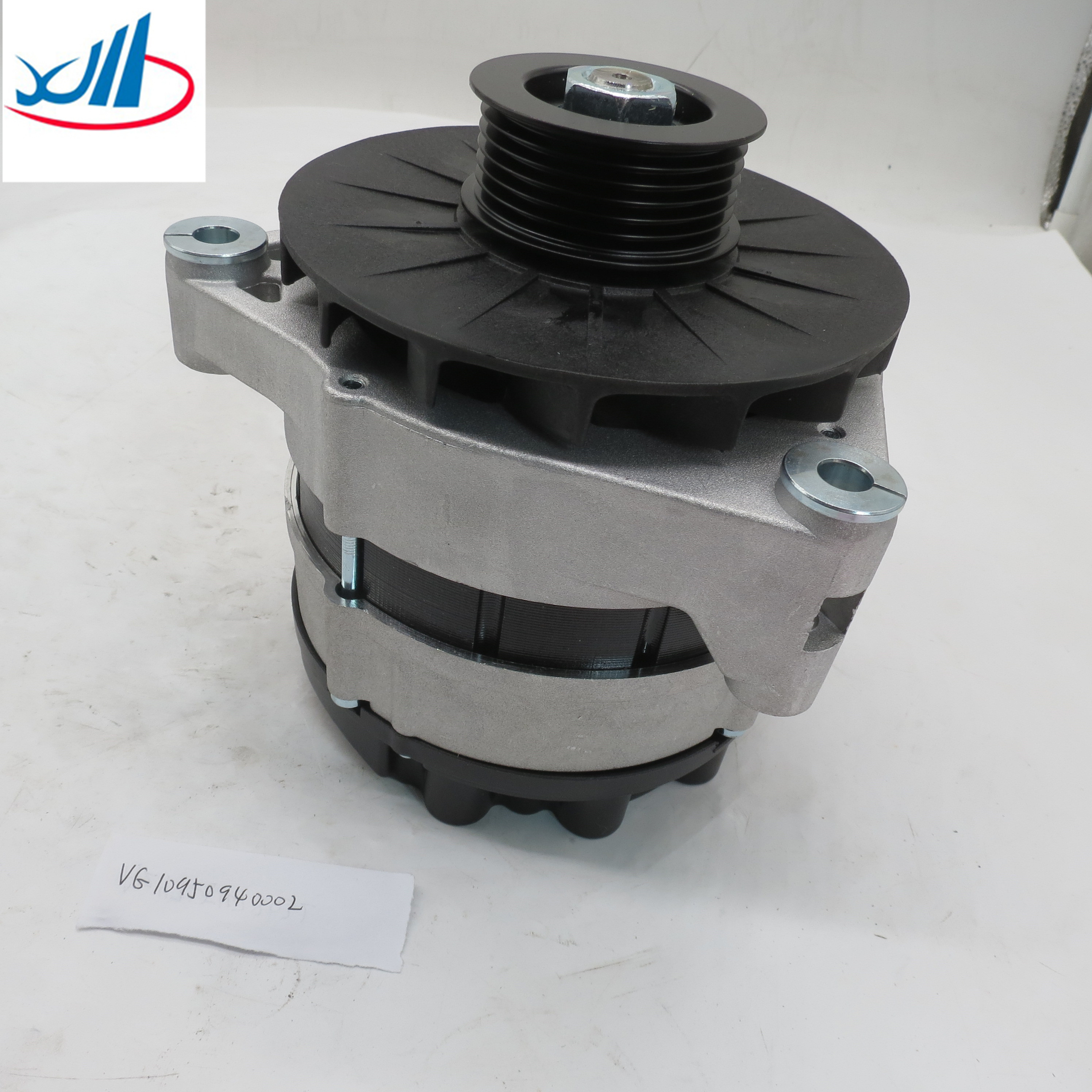 Sinotruk Howo Truck Parts 28V Alternator VG1095094002