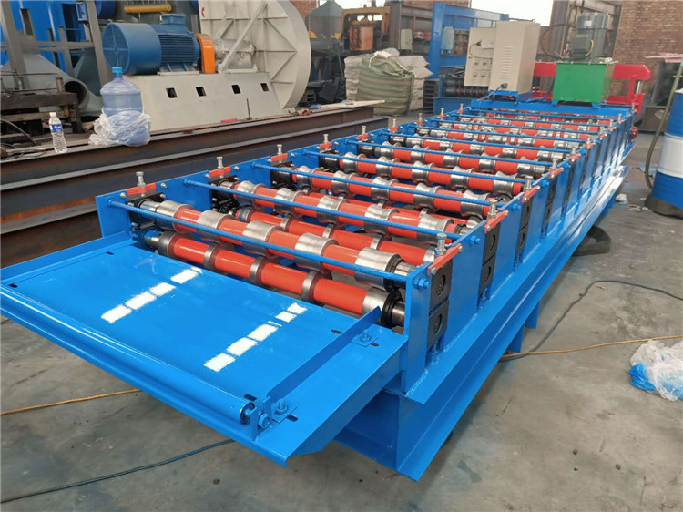 Roof Use  Corrugated Profile Steel Roofing Sheet Roll Forming Machine Roof Tile Making Machine Price