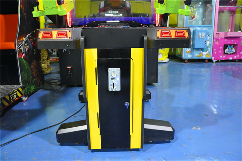 Gun Games Shooting Arcade Machine 2P Transformer Style With 32 Inches Display