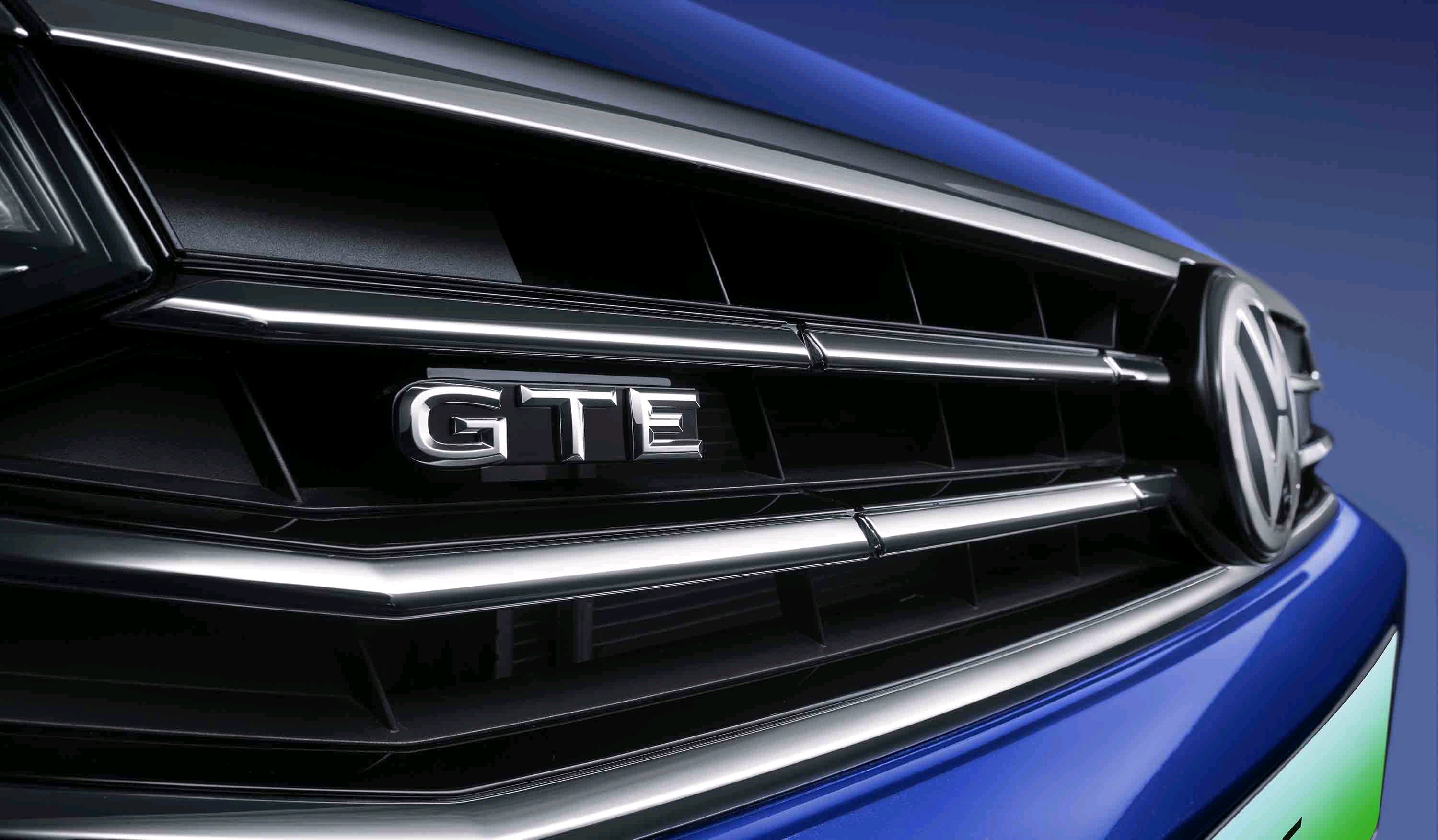 Normal Cruise Control and Rear Camera Customizable 2024 Magotan GTE for FAW Volkswagen