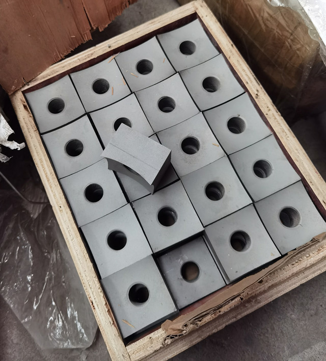 Small wood pallet crusher / nail wooden pallet crusher machine Pallet grinder